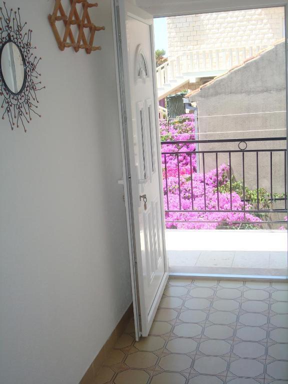 Apartments Mila ボル エクステリア 写真